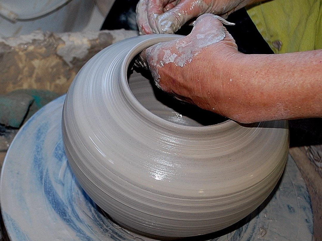 Atelier Boutique Ne Faites Pas L'autruche-Mont-Saint-Hilaire必去景点