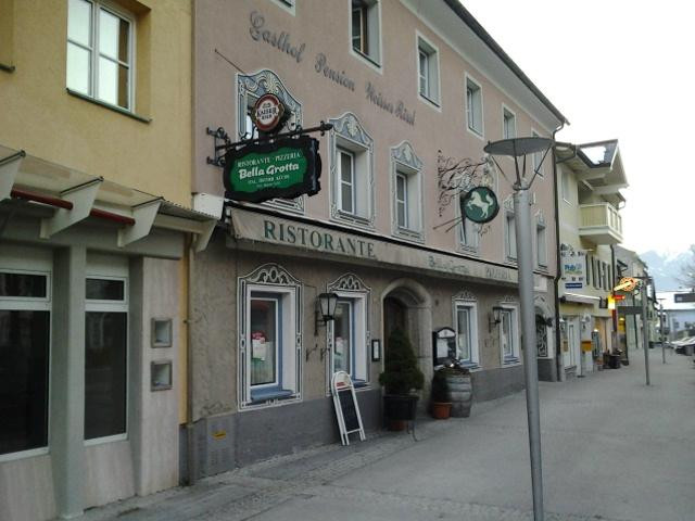 Pfarrwerfen酒店住宿-Weisses Roessl