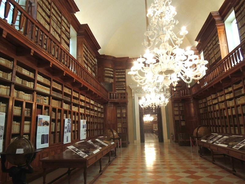 Biblioteca Teresiana-曼托瓦必去景点