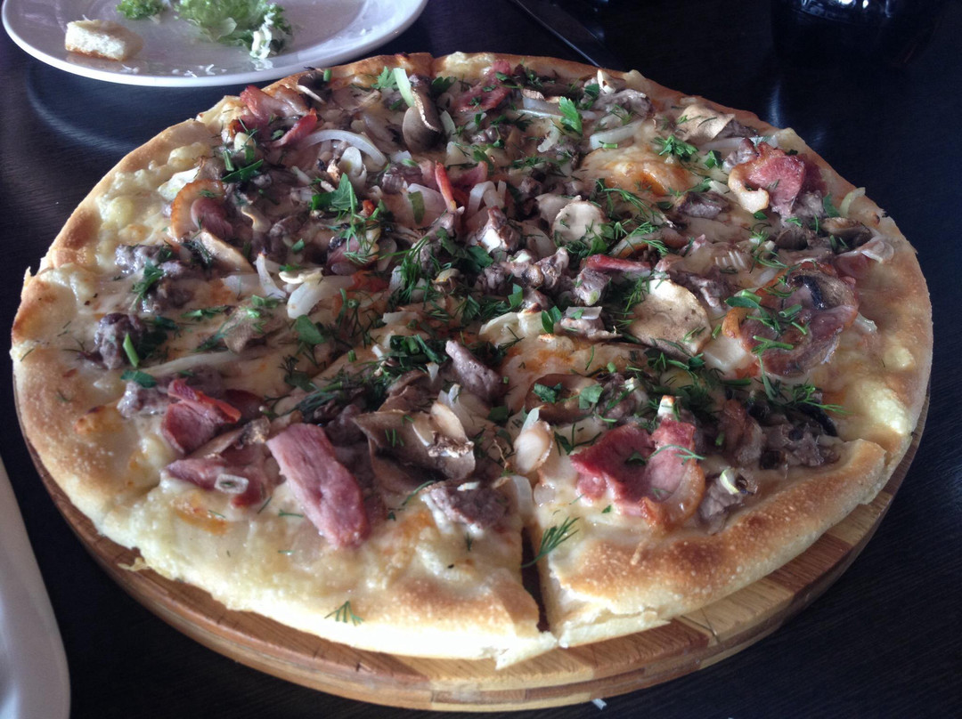 Empire Pizza