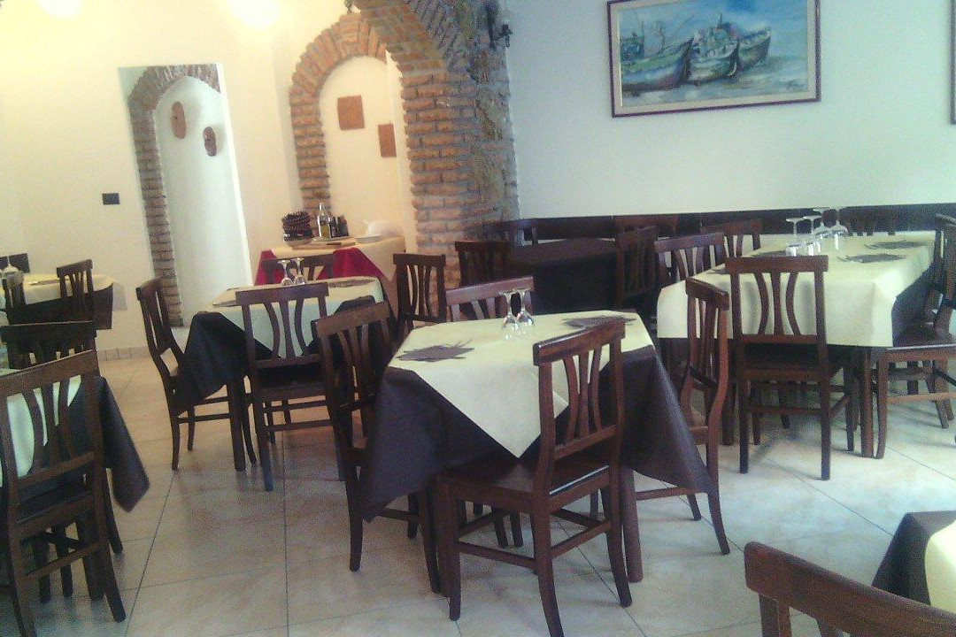 Zio Emilio - Ristorante Cucina Tipica Crotonese - Pesce - Ristorante a Crotone主图