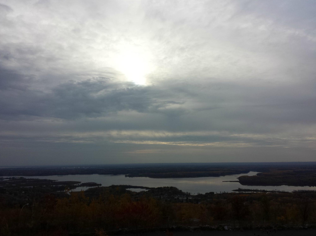 Thompson Hill Information Center-德卢斯必去景点