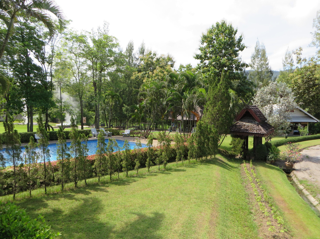 Roong Aroon Hot Springs-山甘烹必去景点