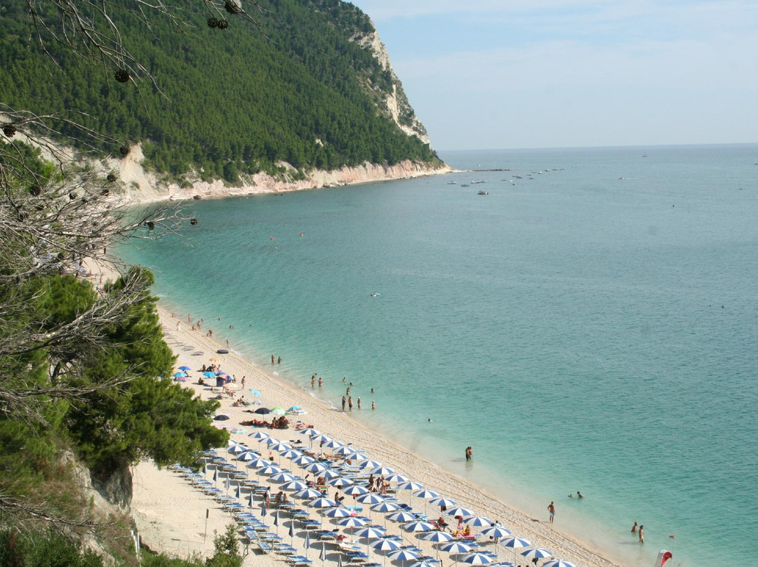 Spiaggia di San Michele-Sirolo必去景点