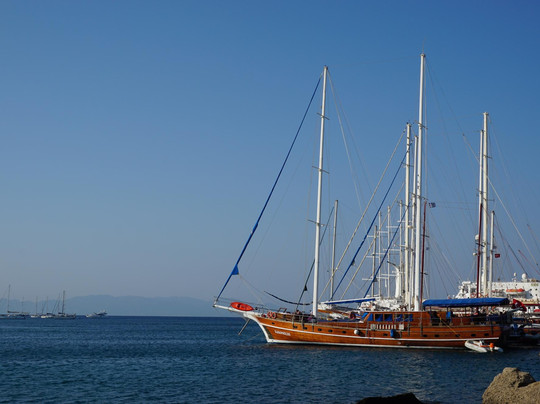 Old Town Treasure Hunt-Moschatos Travel-罗德城必去景点