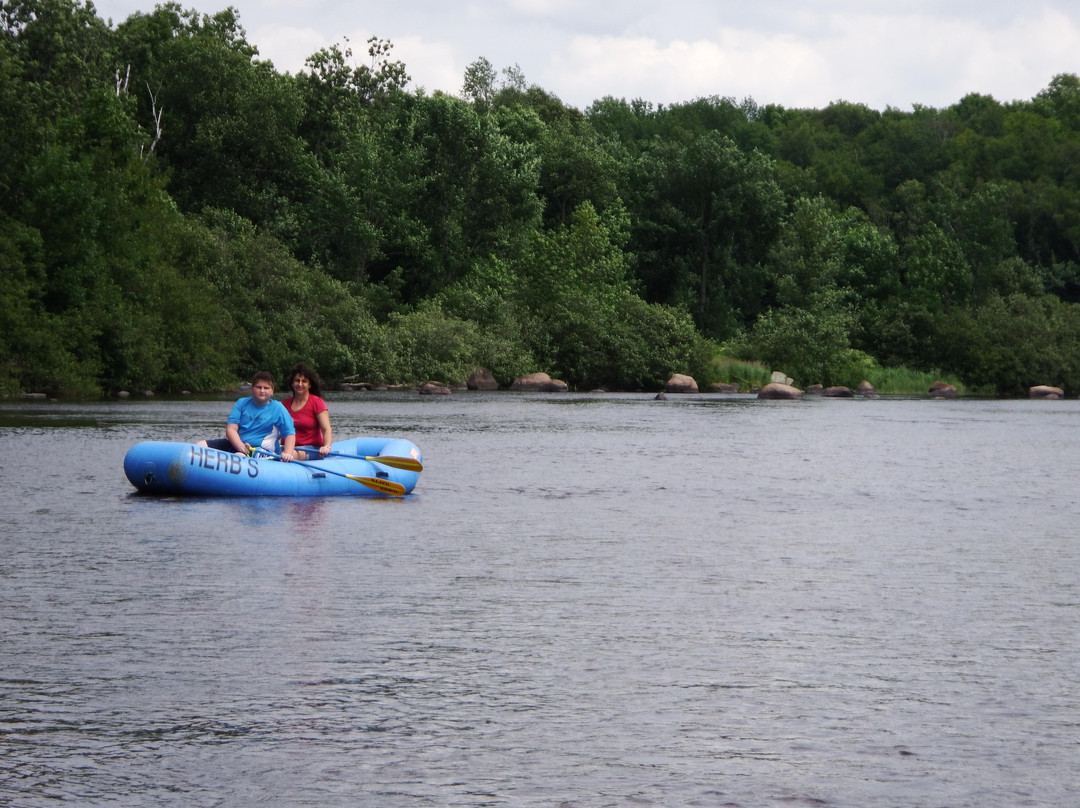 Herb's Wolf River Rafting-White Lake必去景点