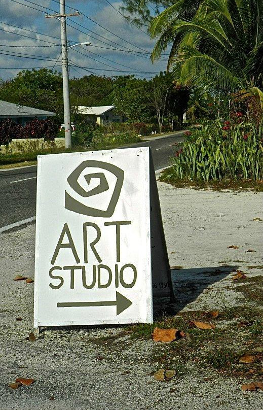 White Dog Art Studio景点图片