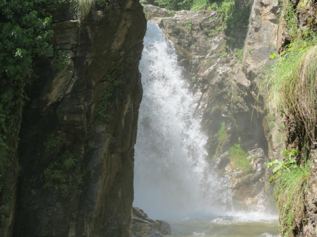 Skokovete waterfalls景点图片
