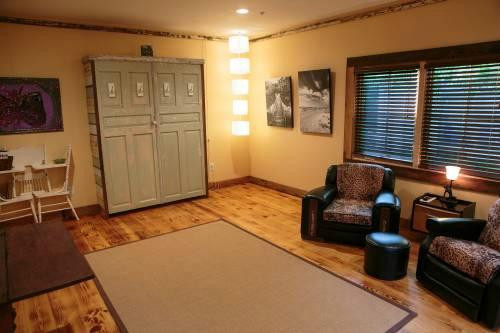 The Small B&B Cafe主图