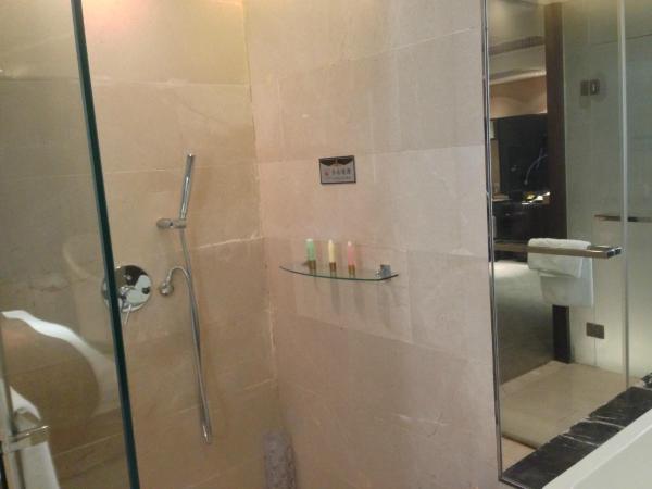 西安悦豪酒店（大都荟丰庆公园地铁站店）-浴室