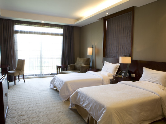 鹏欣花园国宾大酒店主图