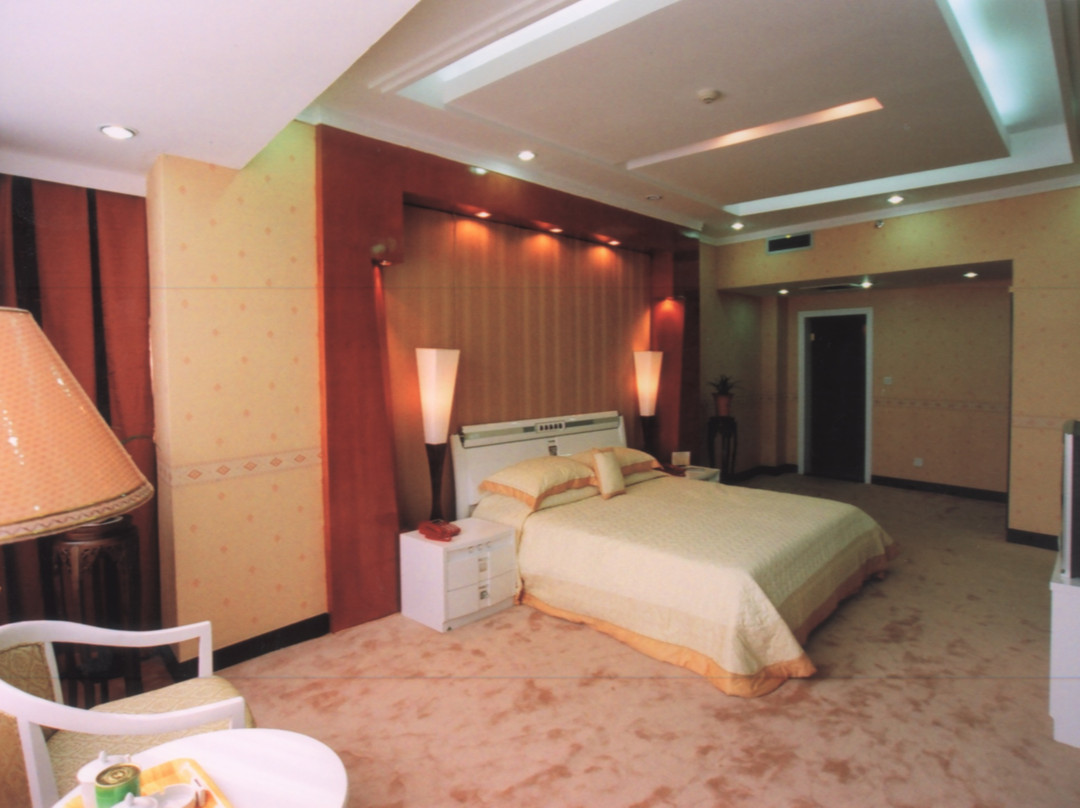 潞城大酒店主图