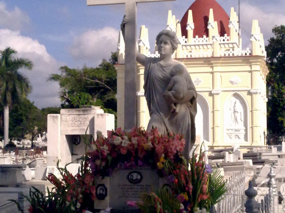 Christopher Columbus Cemetery (Cemetario de Colon)景点图片