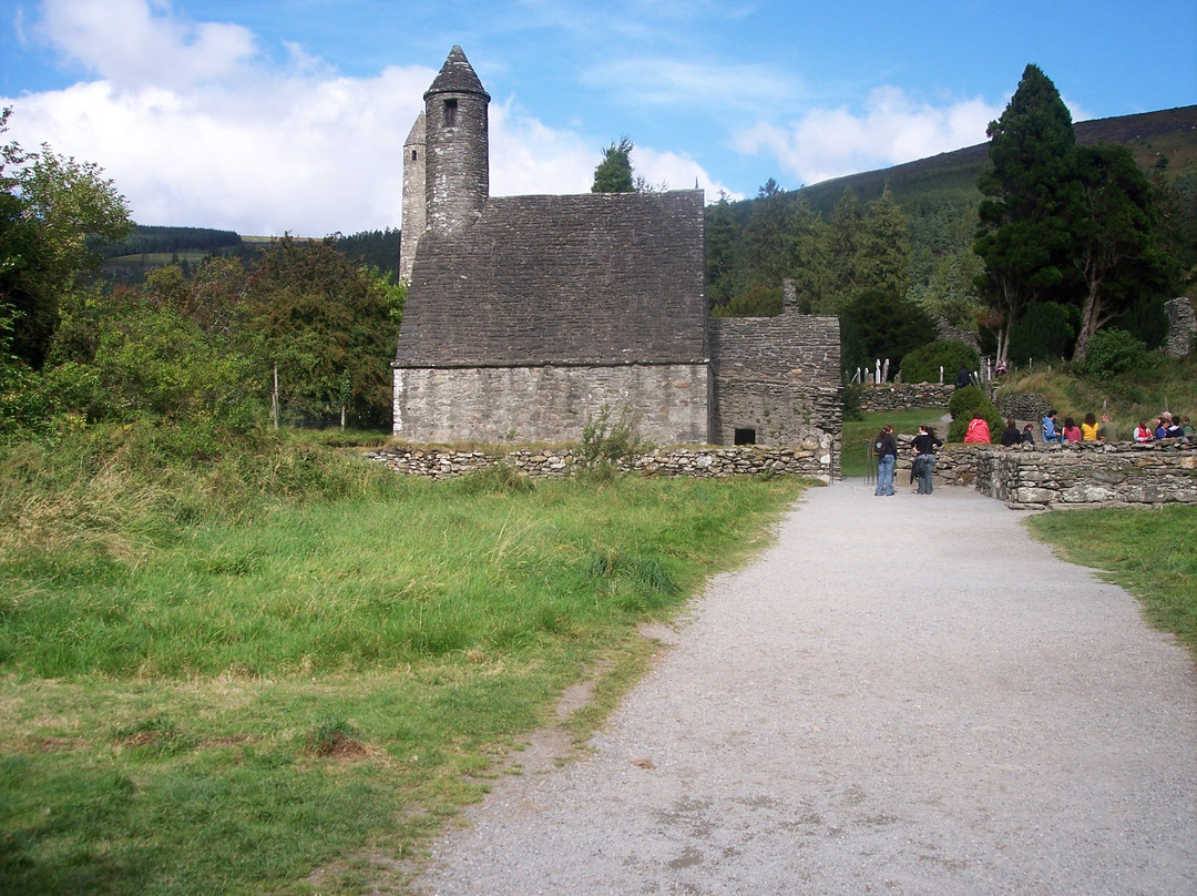 Glendalough Monastic Settlement景点图片