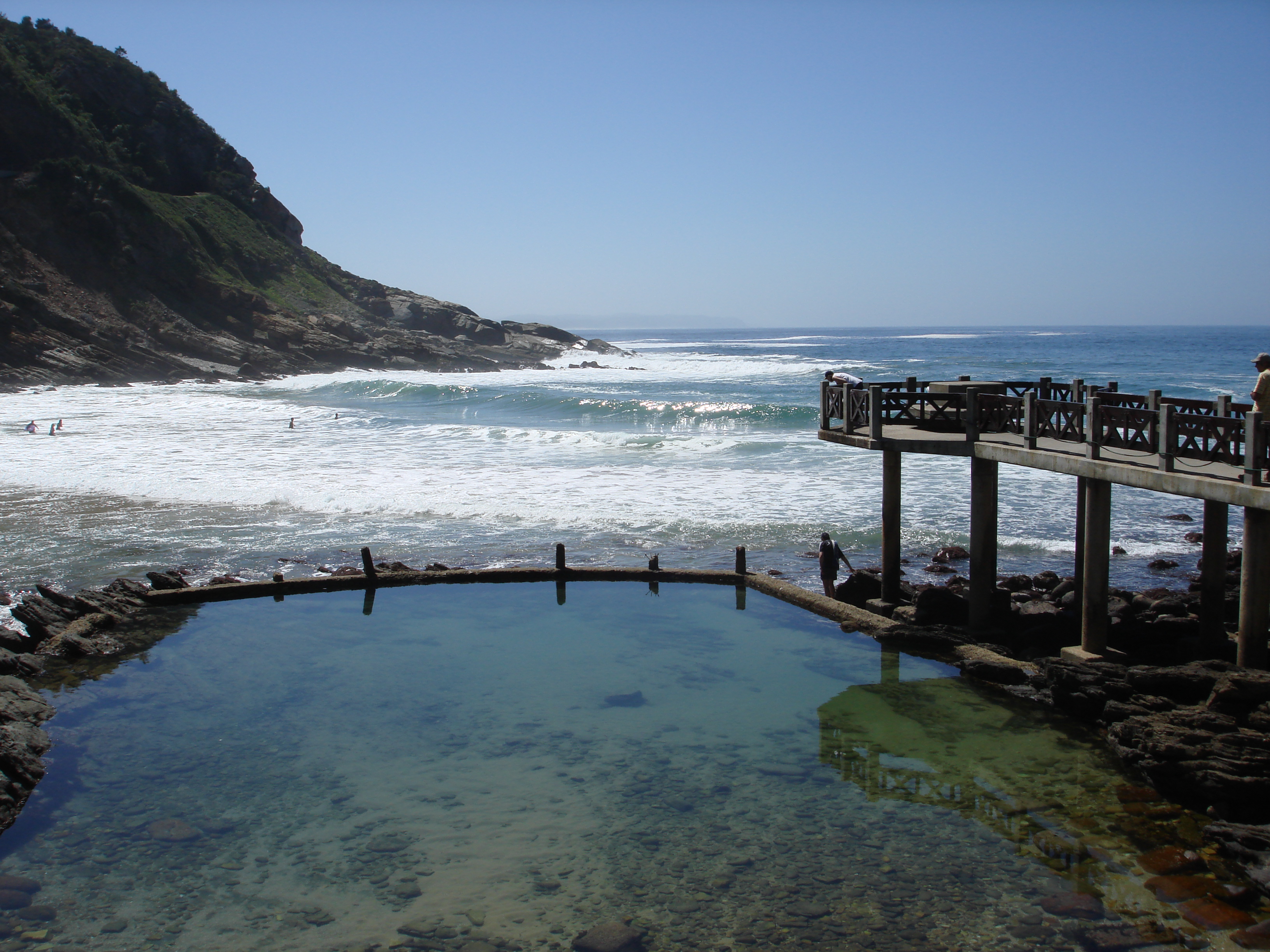 The Waves B & B-泳池