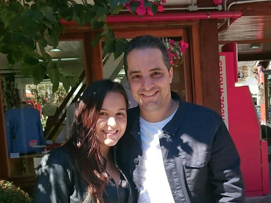 Frutal餐馆和美食-Agua Doce Cachacaria