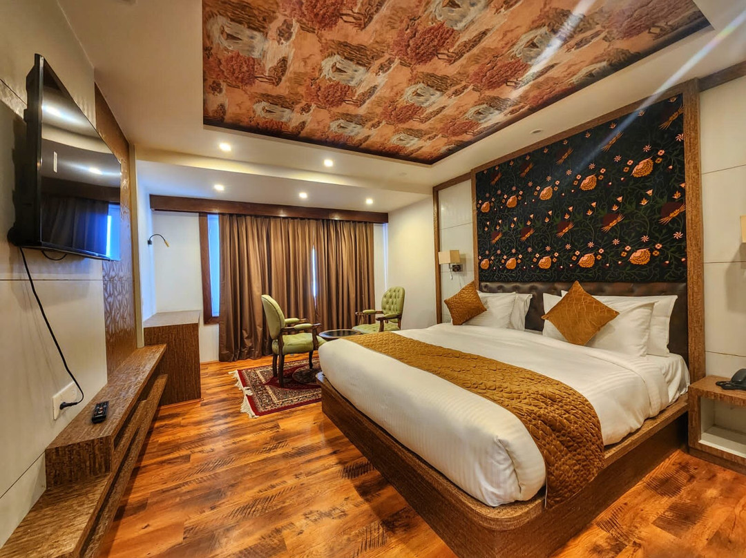 The Walnut Creek Hotel主图