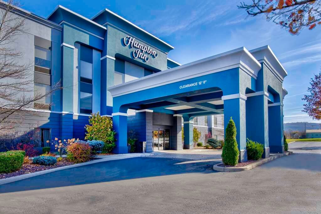 科特兰希尔顿恒庭酒店主图