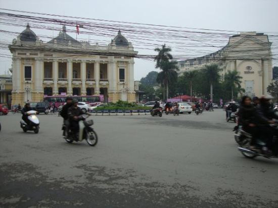 河内戏剧院-河内必去景点