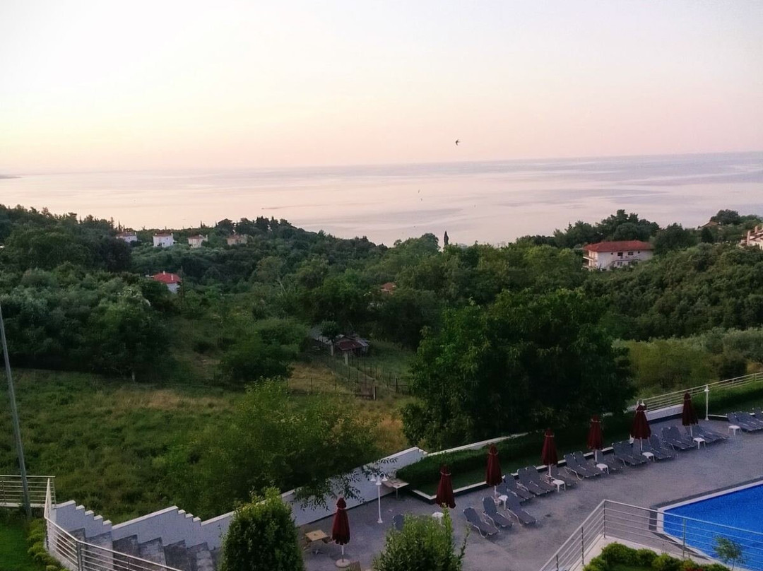 12 Olympian Gods Hotel主图