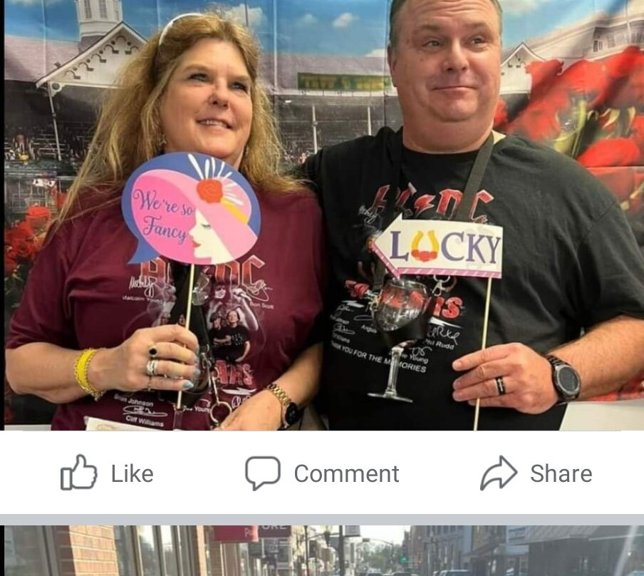 Pink Elephant-DeForest必去景点