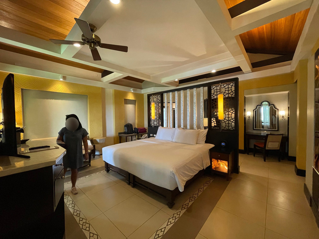 亚罗纳海滩赫纳度假酒店主图