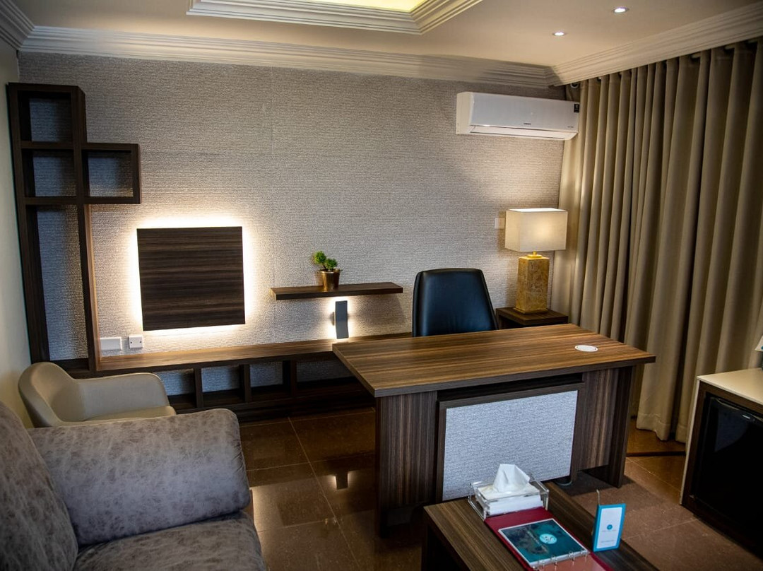 Home Suites Boutique Hotel主图