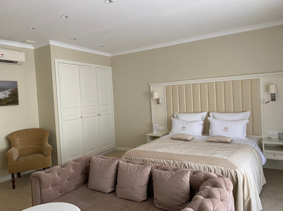 Grand Hotel Zvezda主图