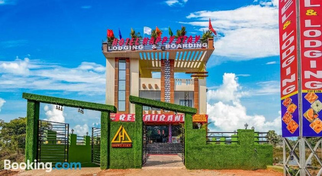 Capital O 85992 Hotel Happy