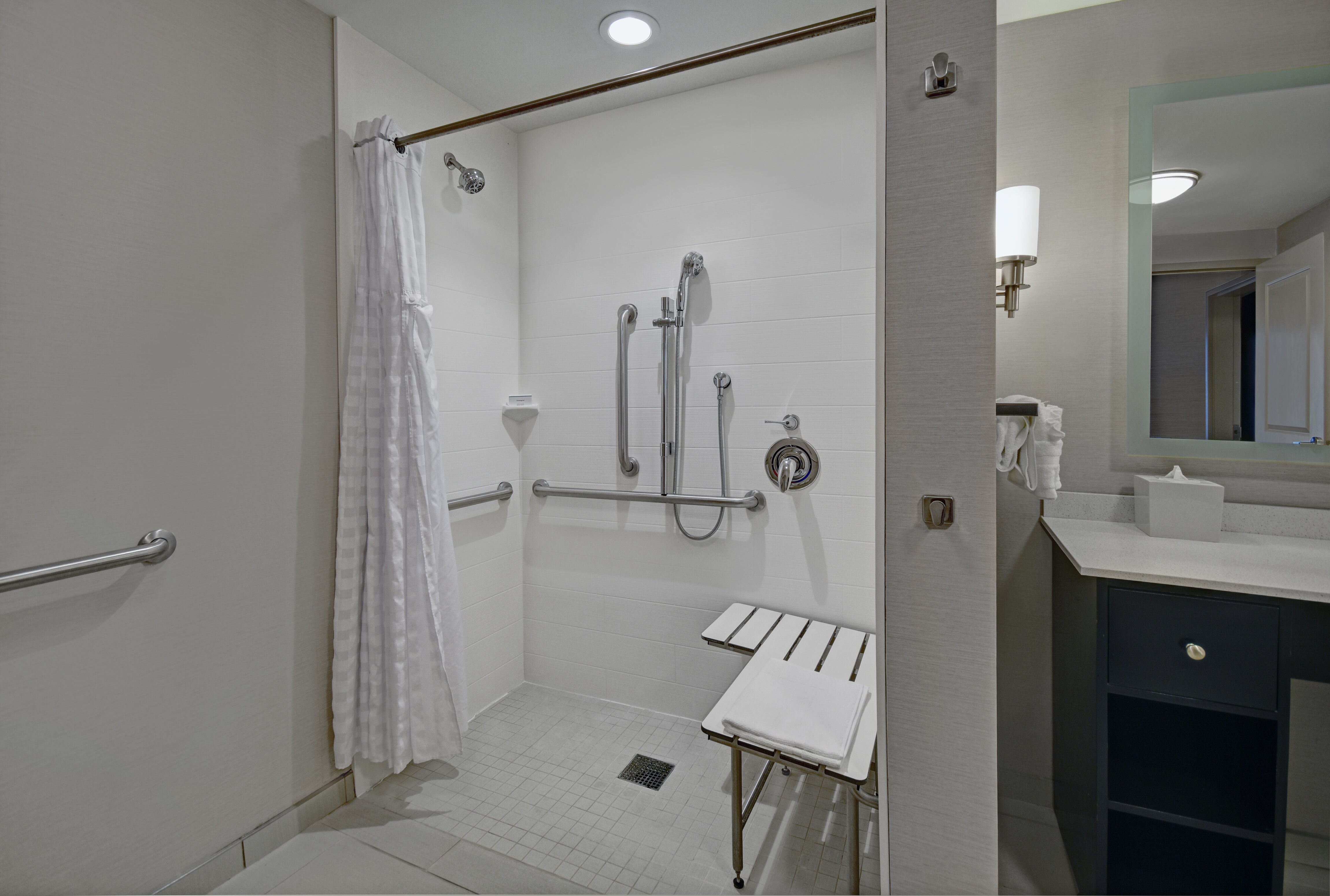 Homewood Suites By Hilton Hamilton-浴室