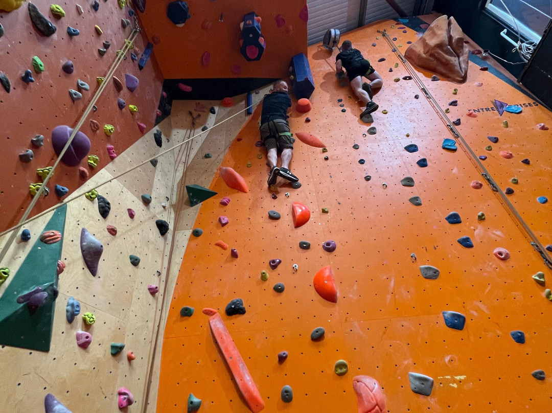 The Ordinary Climbers景点图片