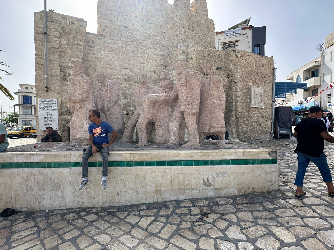 Martyrs Monument-苏塞必去景点