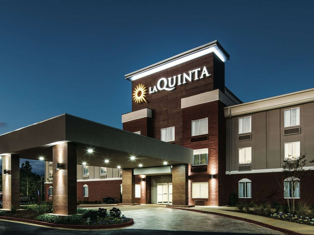 Sandersville酒店住宿-La Quinta Inn & Suites by Wyndham Milledgeville