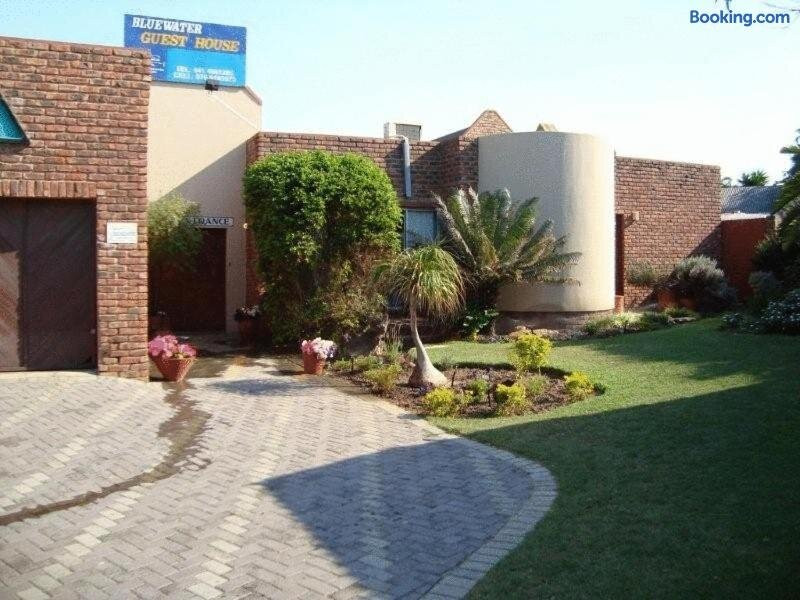 Bluewater Guesthouse主图