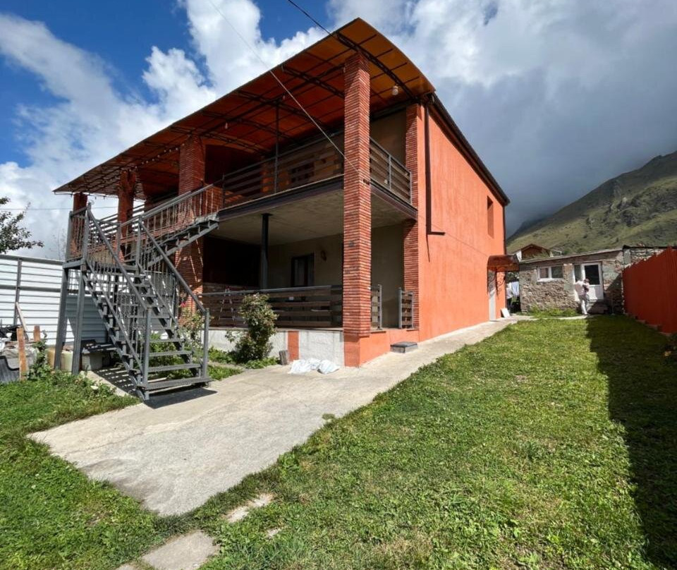 Wander Kazbegi Hotel