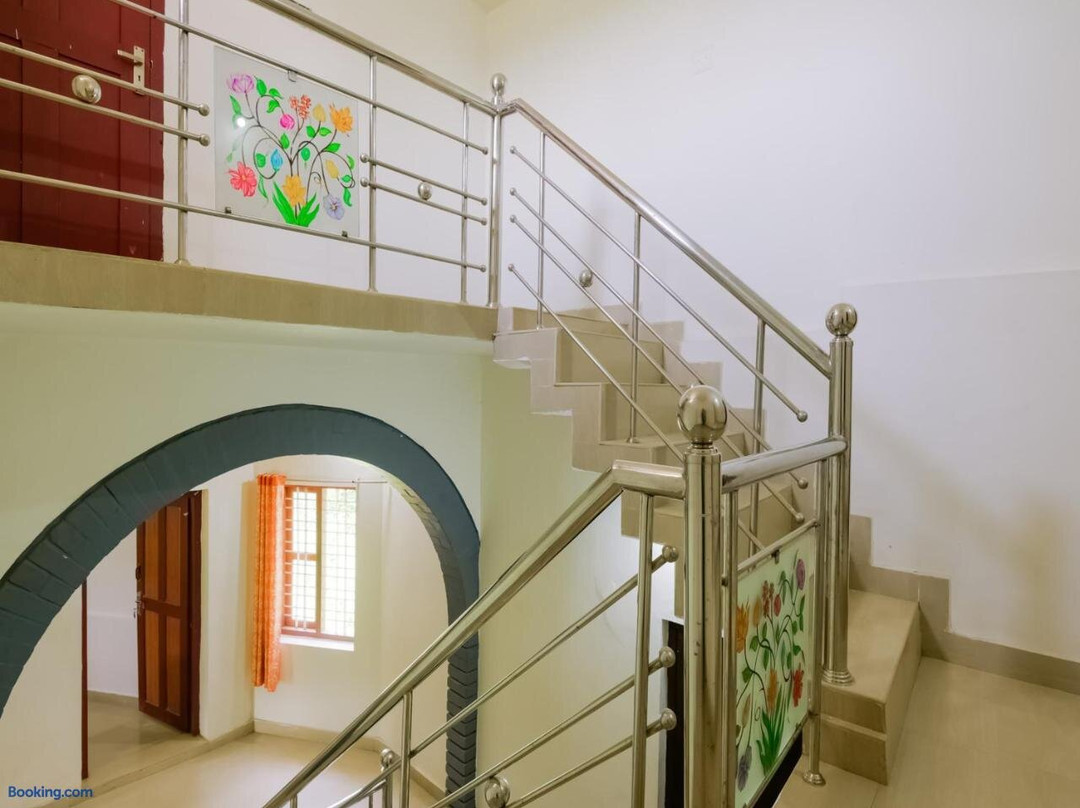 OYO Flagship Aiswarya Residency
