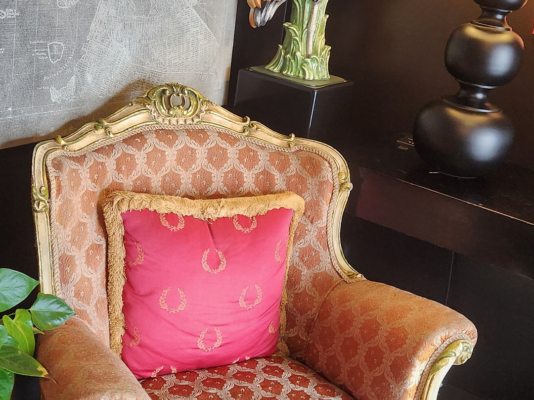 The State Hotel主图