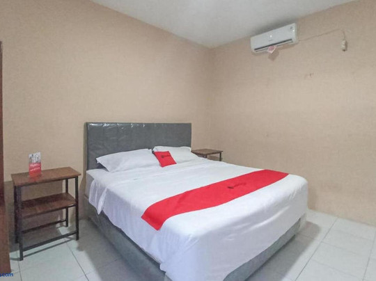 RedDoorz @ Waena Jayapura