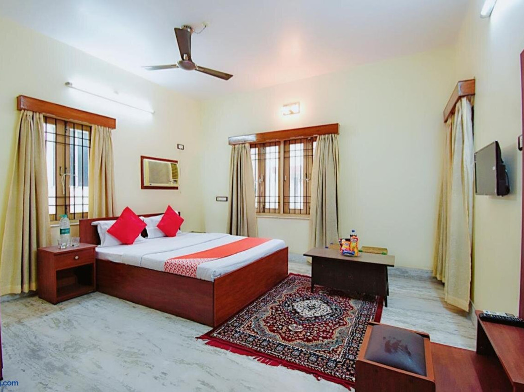 OYO Retro Residency