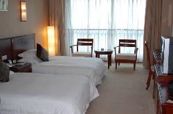 欧宝大酒店主图