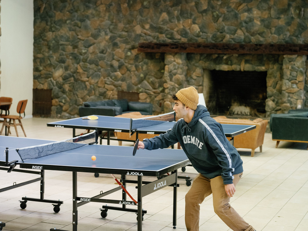 雪松小屋酒店主图