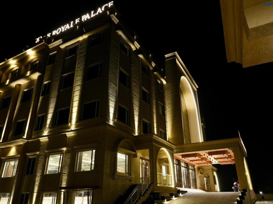Le Royale Palace