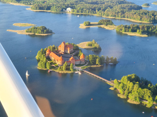 Flying In Lithuania-维尔纽斯必去景点