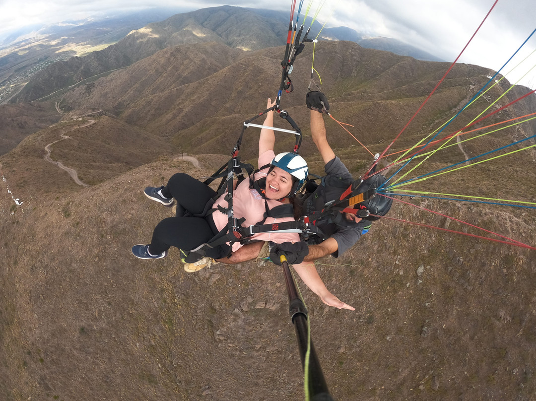 SkyTour Paragliding-门多萨必去景点
