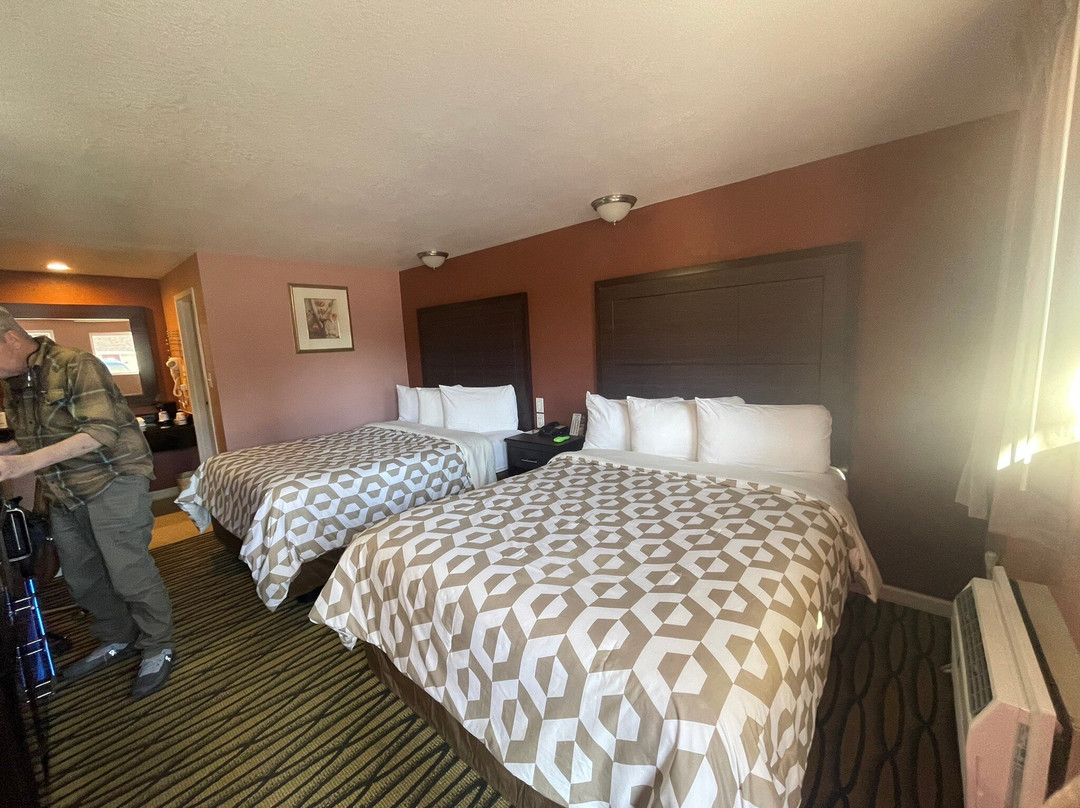 Annie Oakley Motel主图