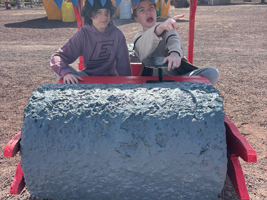 Flintstone's Bedrock City-威廉姆斯必去景点