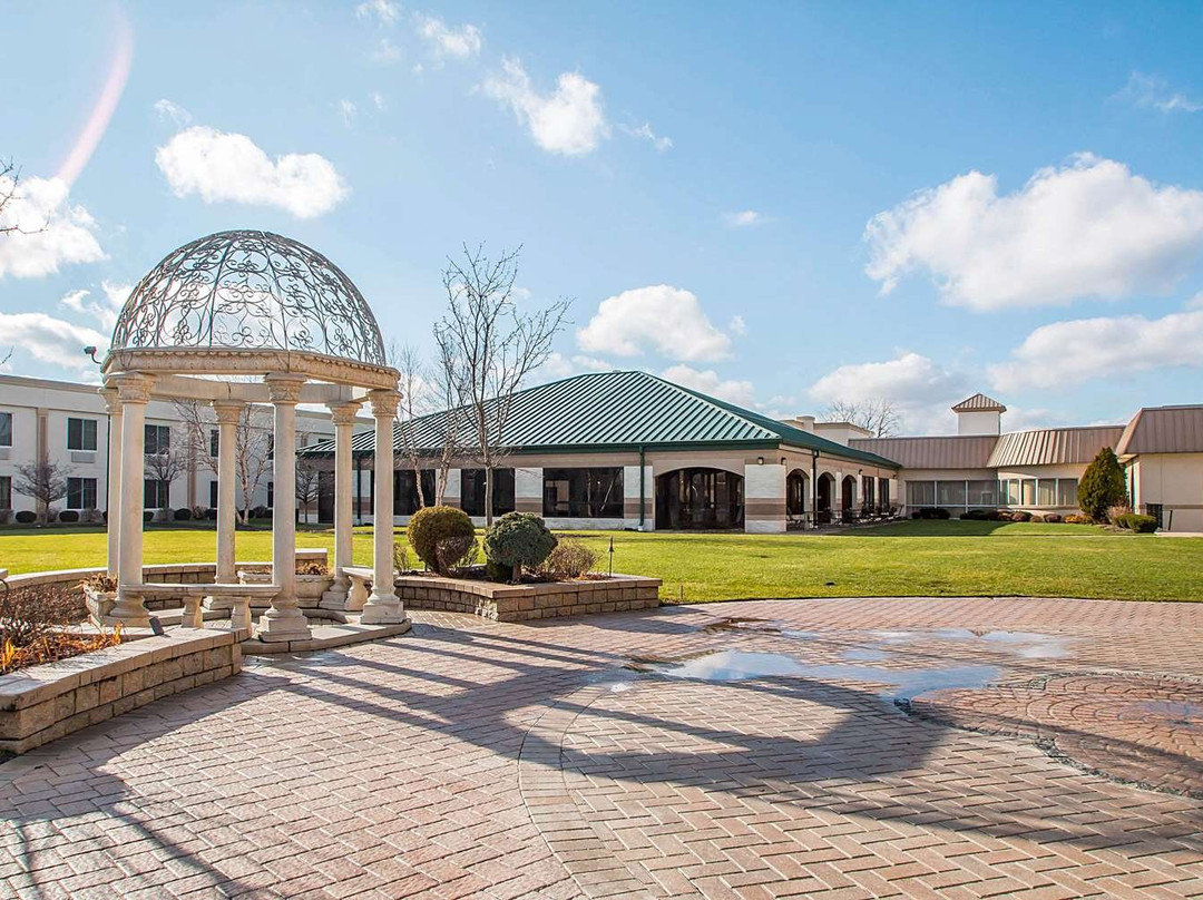 Elmhurst酒店住宿-Clarion Inn Elmhurst - Oak Brook Near I-88, I-290, I-294