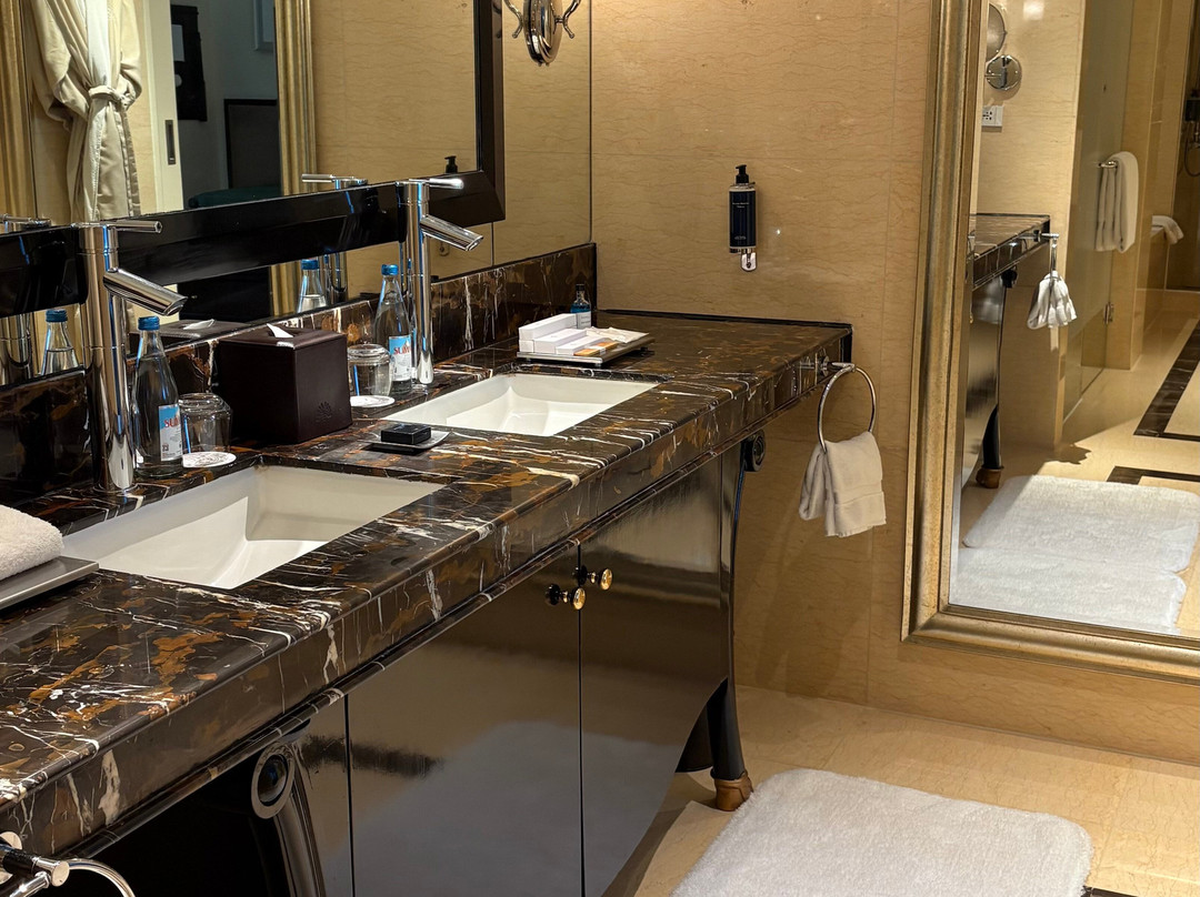 马尼拉莱佛士酒店主图