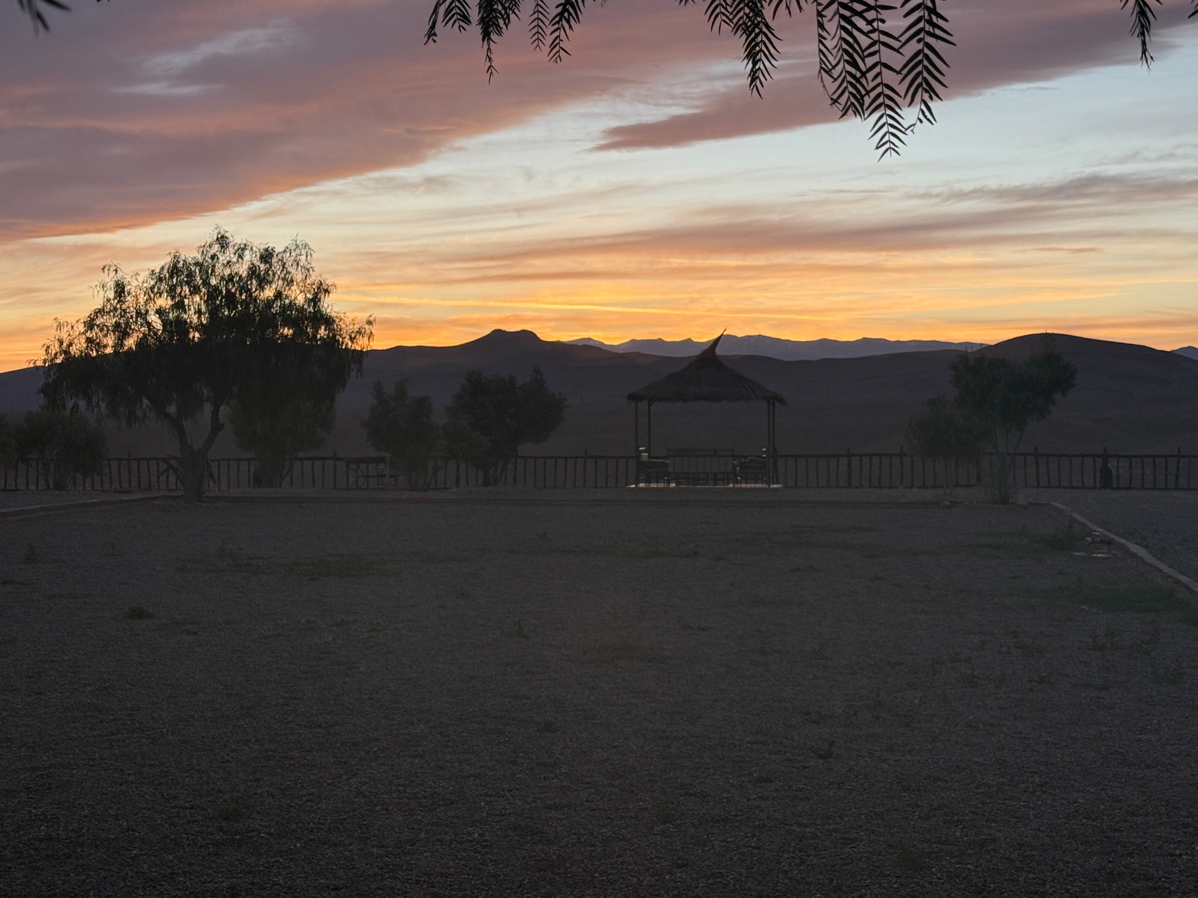 Kasbah Tizzarouine-官方