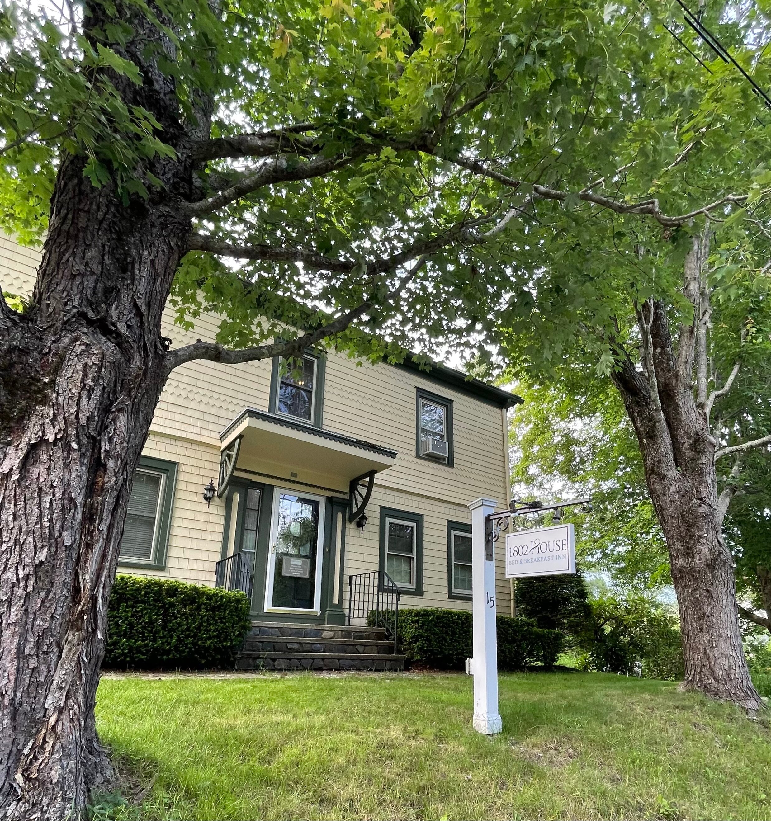 1802 House Bed and Breakfast-浴室